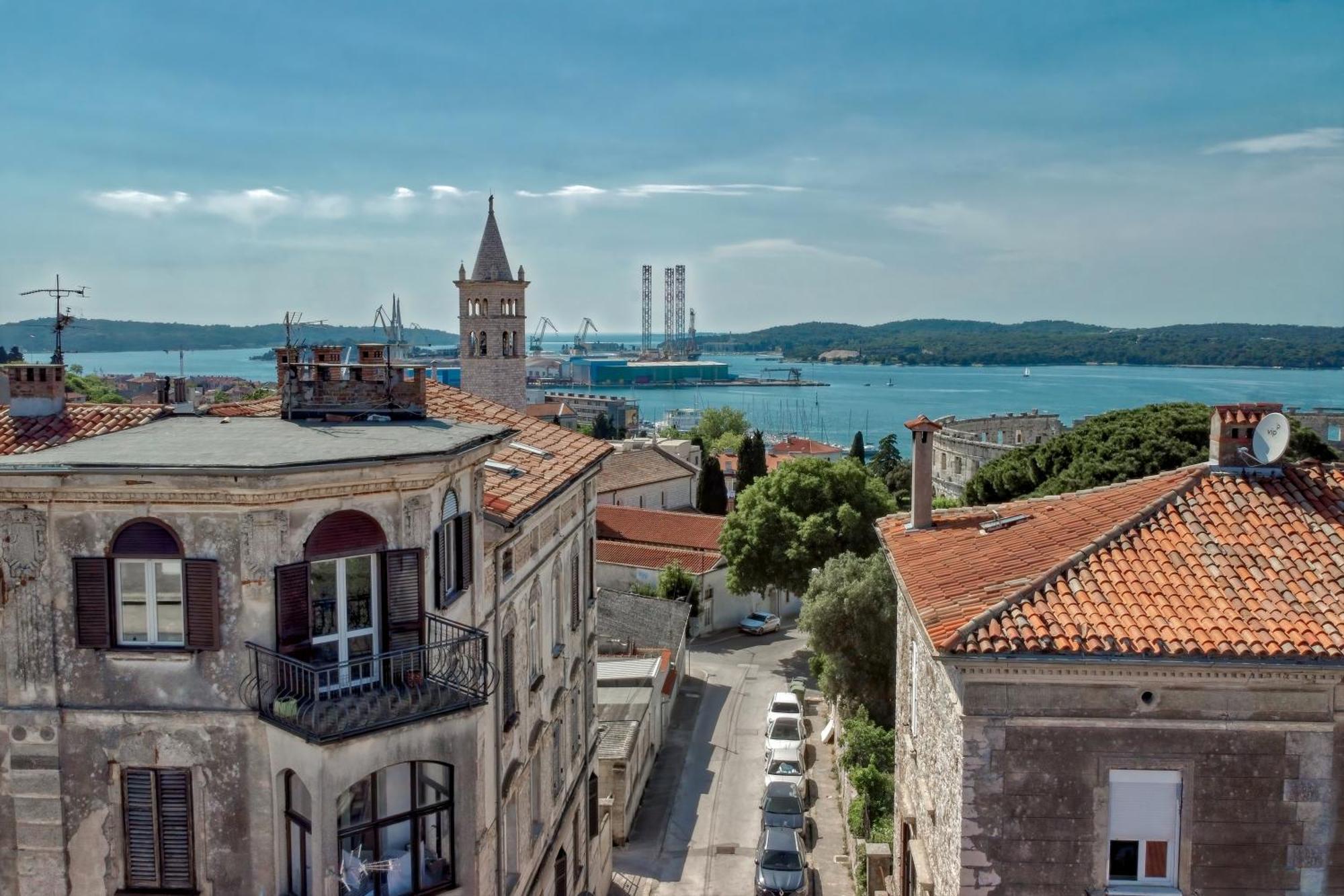 Apartment Seagull Pula Exterior photo