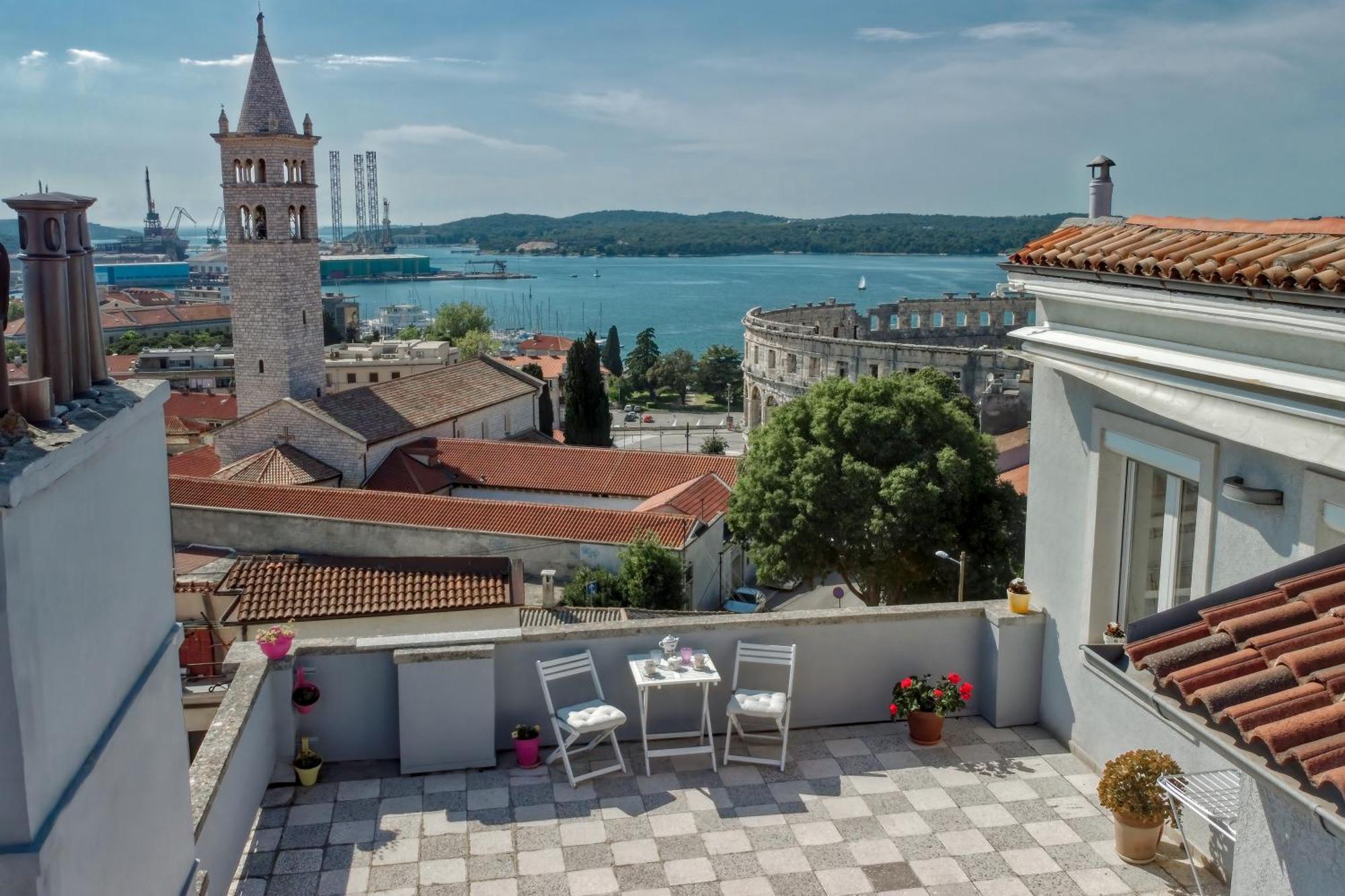 Apartment Seagull Pula Exterior photo